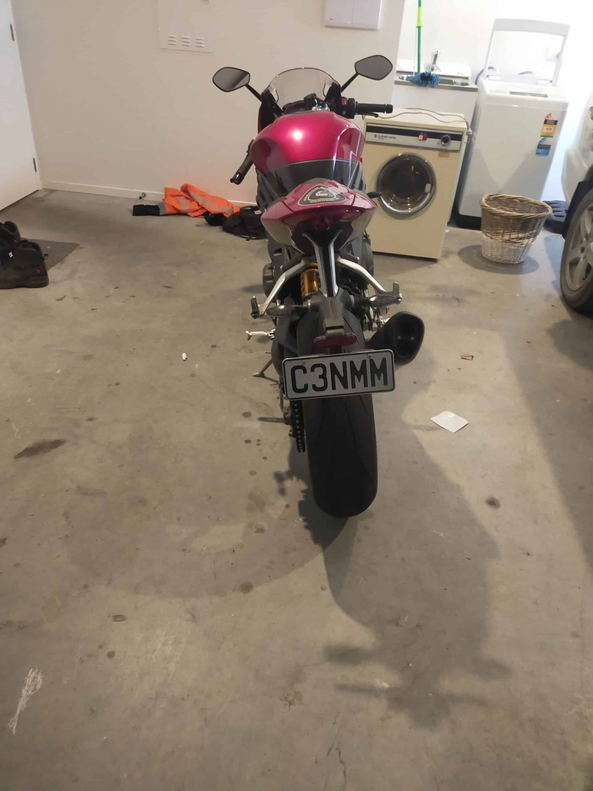 2022 triumph speed triple RR