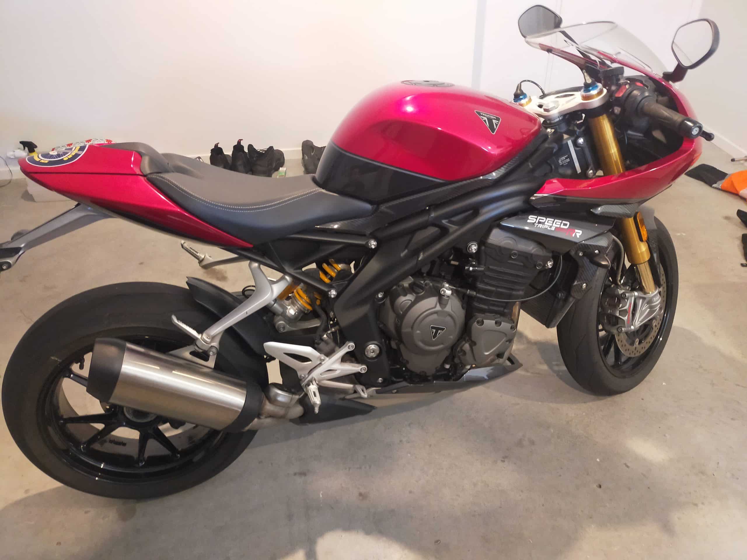 2022 triumph speed triple RR